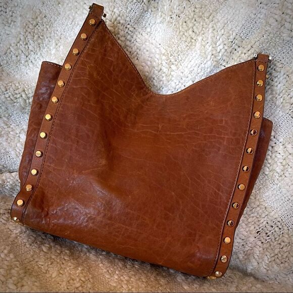 Michael Kors Leather Satchel, Cognac Brown, Gold Metallic Trim. - Picture 4 of 11